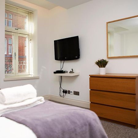 לונדון Apt 3, Trafalgar Sq Duplex, 3Rd & 4Th Floor By Indigo Flats מראה חיצוני תמונה